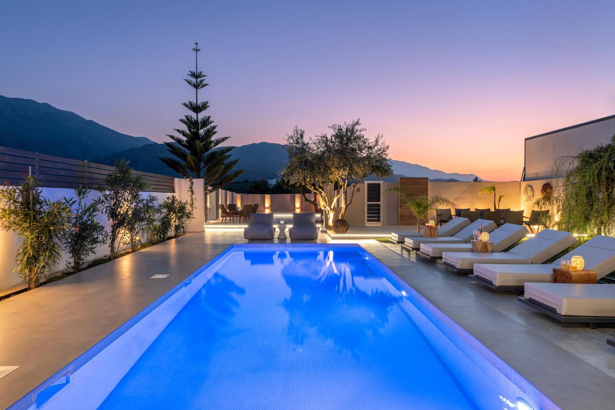Hypnosis Beachside Villa With Private Heated Pool Georgioupoli Exterior photo